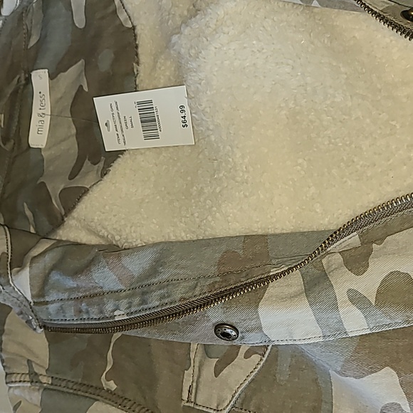 NWT Mia & Tess Light Green & Gray Camo Zip-Up Jacket Women's Small Sherpa Lining - Picture 5 of 7